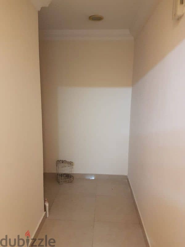 2bhk family apartment good cleen near naseem Medical wakara 6