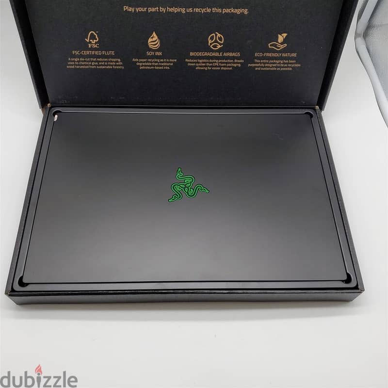 Razer - Blade 18 - 18'' Laptop  - Intel 24-Core i9 - 32GB RAM - 1TB SS 1