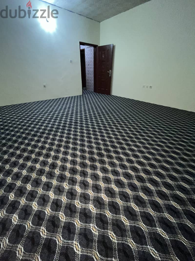 Big studio available in Al mamoura for rent 1