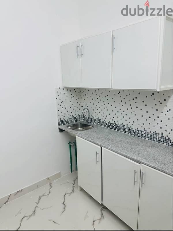 *STUDIO AND ONE BHK AVAILABLE DUHAIL NEAR LAKHWIYA AND ALMEERA 2