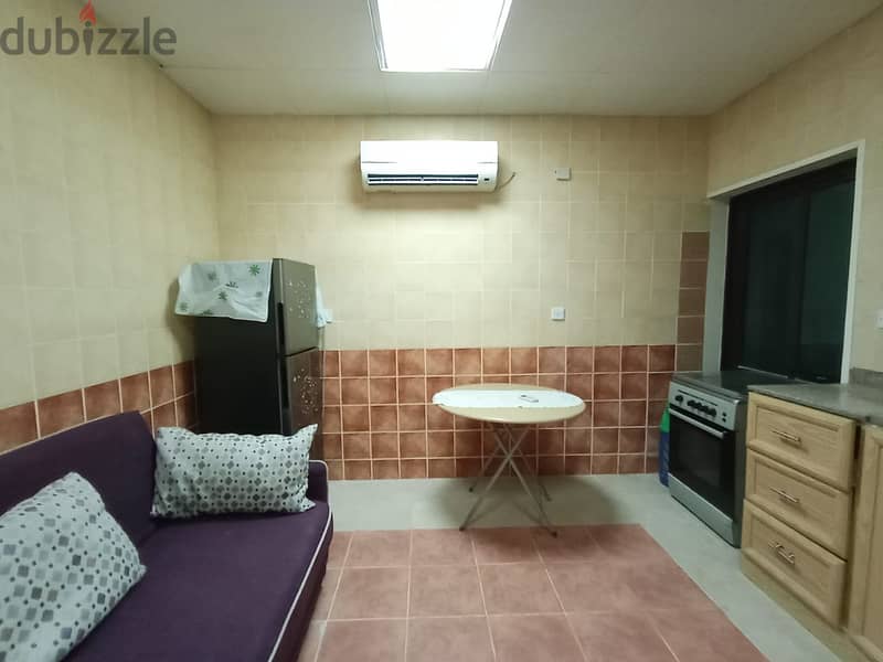 1 bhk fully furnished outhouse available ain khalid behind safari hyp 3