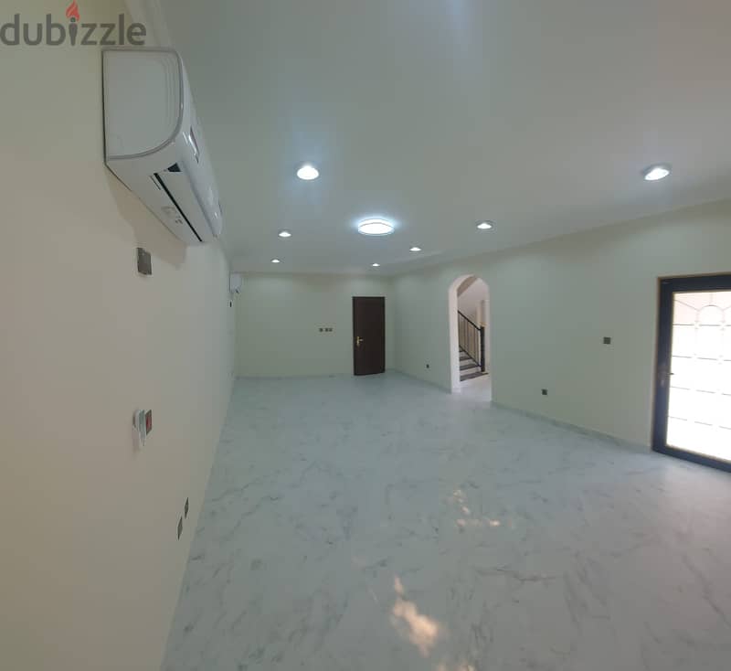 Villa for rent in compound for family only Azghawi area 5 bhk 11