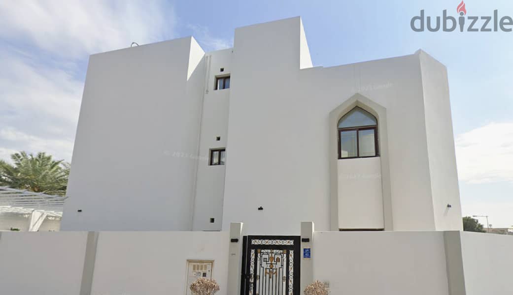 5 Bedroom Villa In Hilal - Close to HolyDay Villa 0