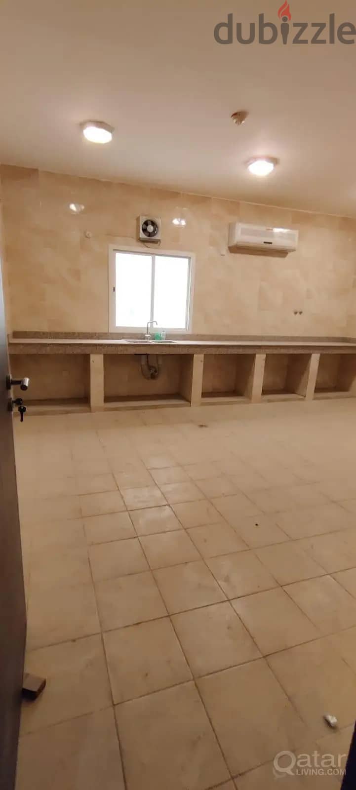 14 Executive Room For Rent - near Asian Town 1