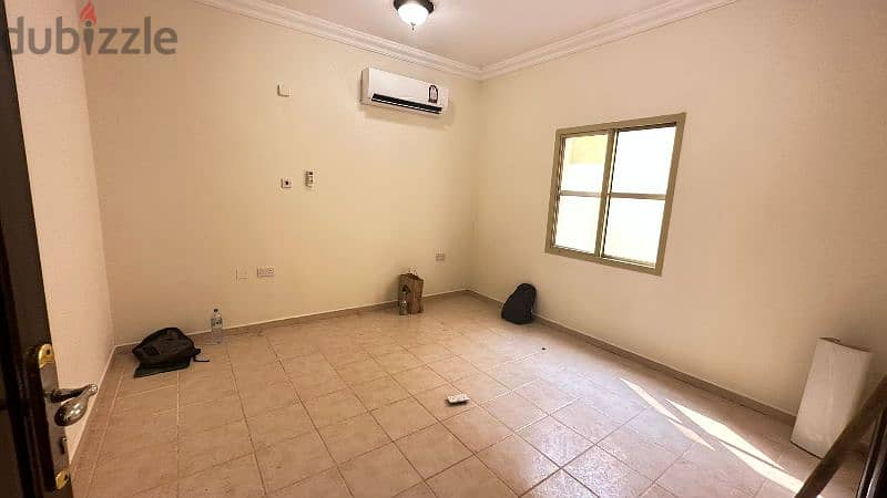 5 Bedroom Villa For Rent - Al Hilal 4