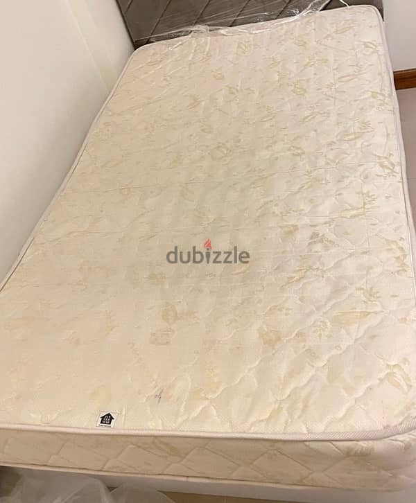 Bed 120*200 with mattress & Side table 1