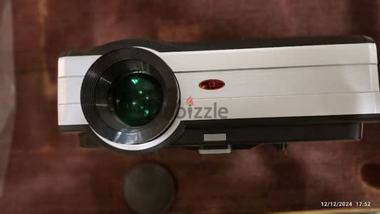 EUG HD LED PROJECTOR