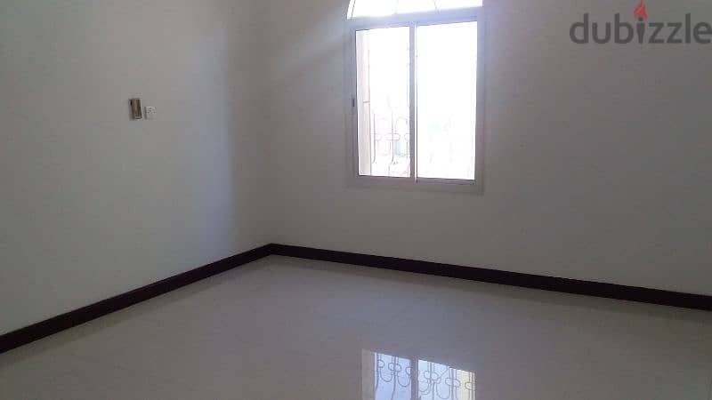 Beautiful & Spacious 4 B/R Villa with huge Garden in a prime location 7