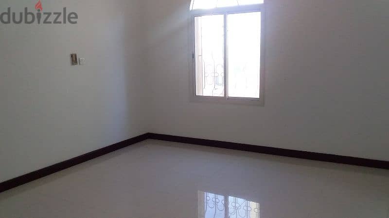 Beautiful & Spacious 4 B/R Villa with huge Garden in a prime location 8