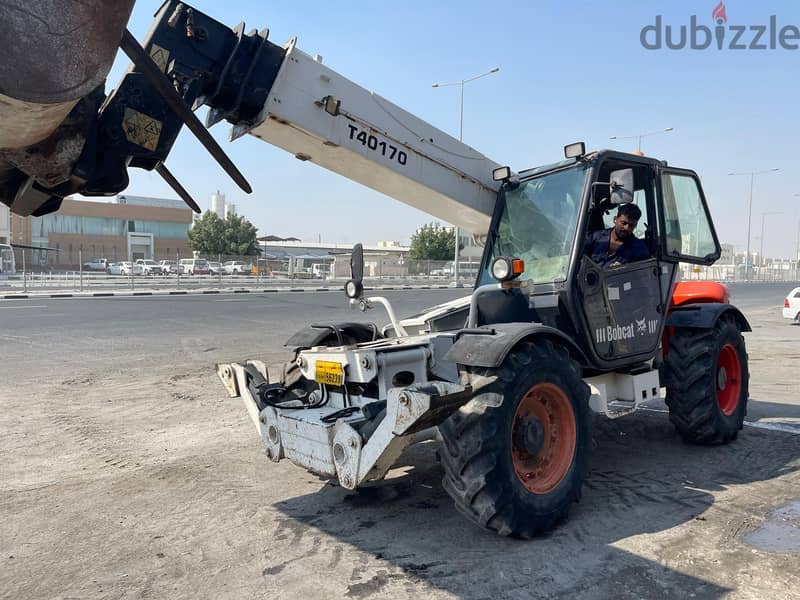 Bobcat T40170 telehandler 1