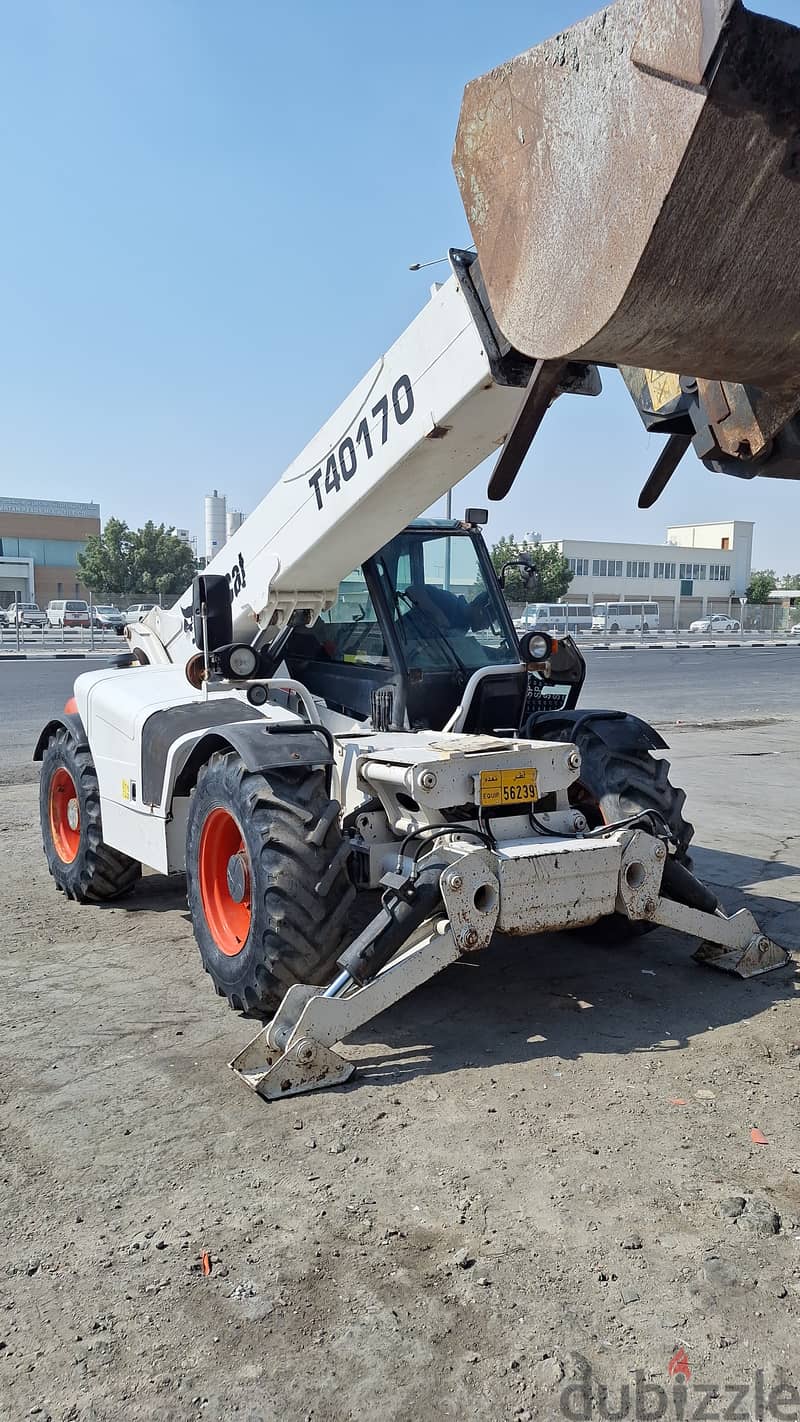 Bobcat T40170 telehandler 3