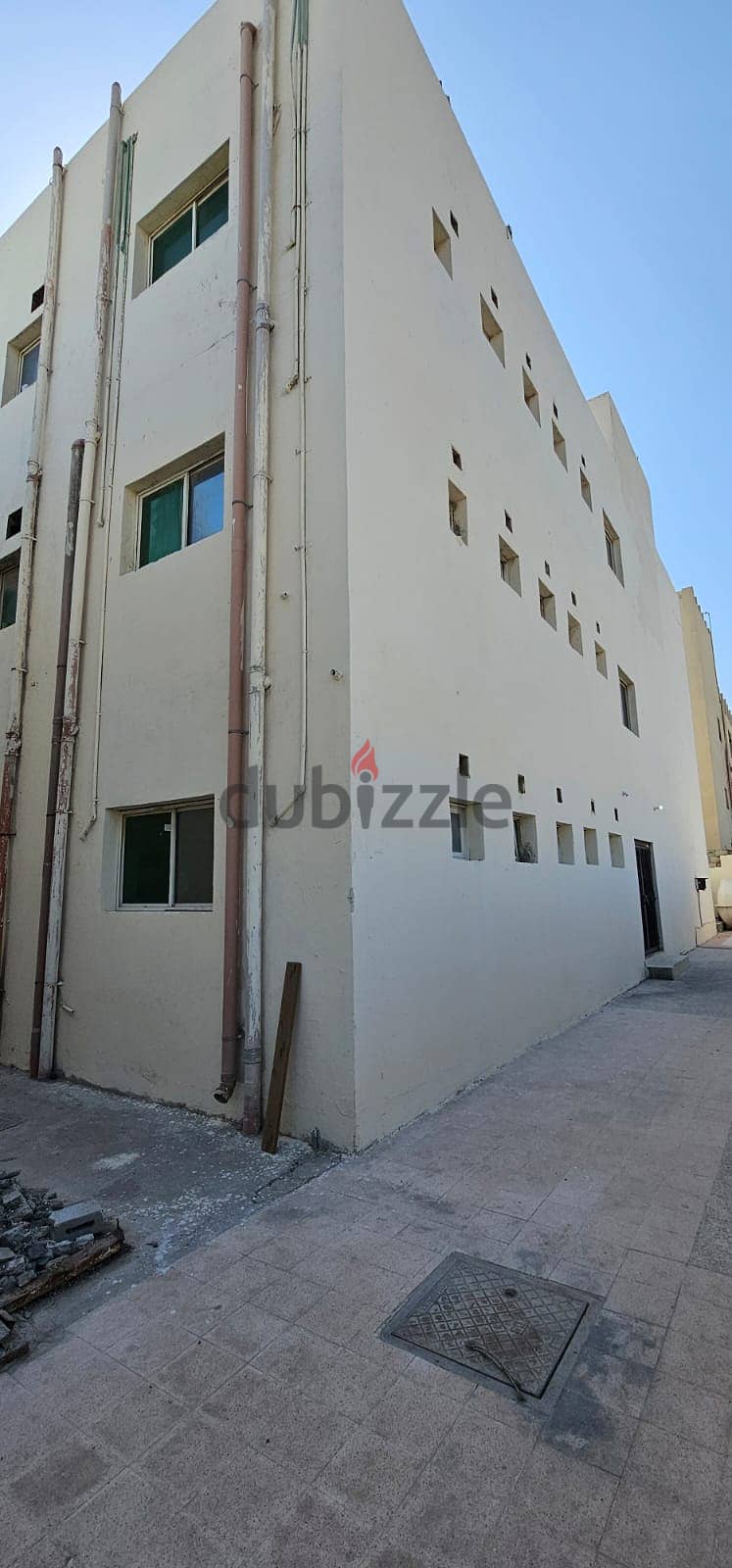 33 rooms for rent industrial area 7