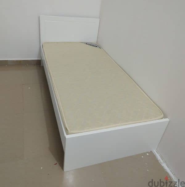 bed and mattress and cupboard selling. 4