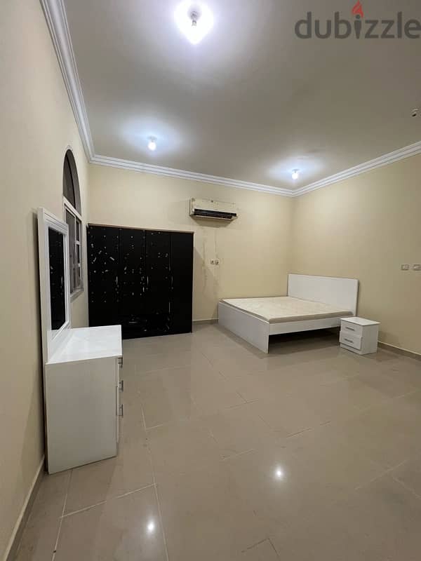 Rooom available nearby sports club 2