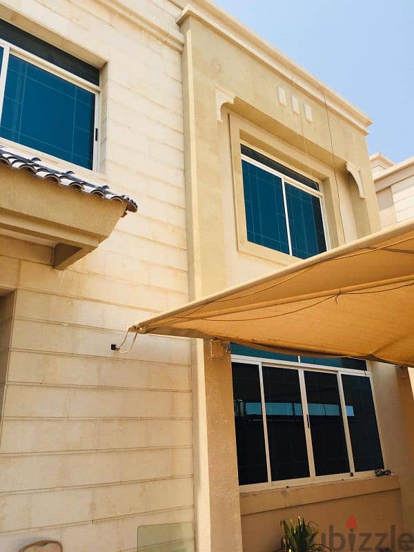 STAFF COMPOUND VILLA: Spacious 4 B/R near Ansar Gallery 0