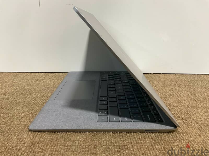 Microsoft - Surface 4 - 13.5” – Intel Core i7 - 16GB - 512GB SSD 1