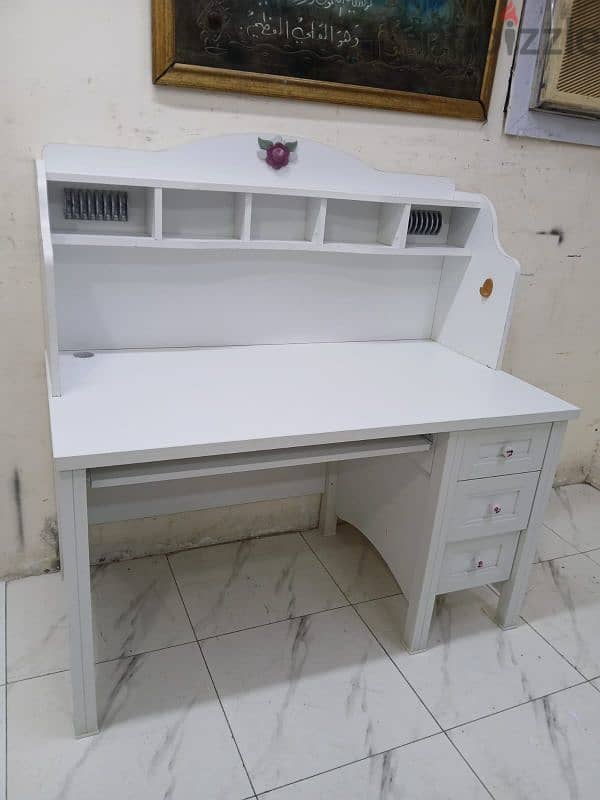 Very good condition study desk available for sell 2