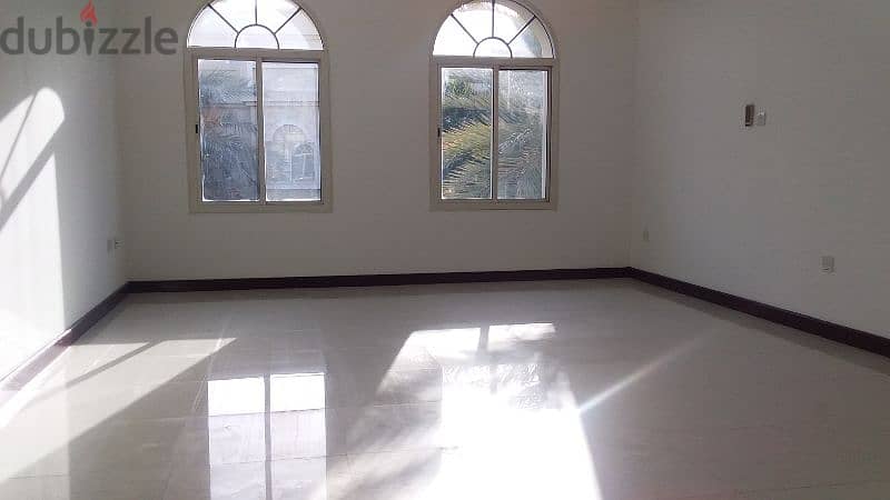 Beautiful & Spacious 4 B/R Villa with huge Garden in a prime location 10