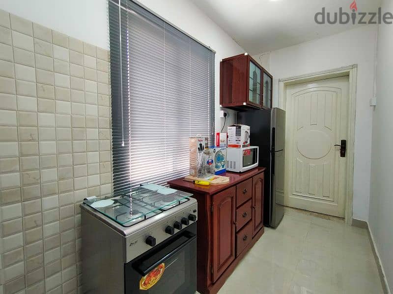 Fully Furnished 1 Besroom Apartment Near Villagio Metro Link 6