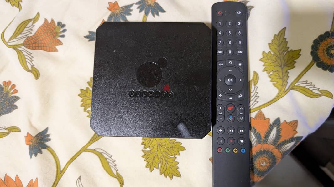 2 pc Ooredoo TV Box 1