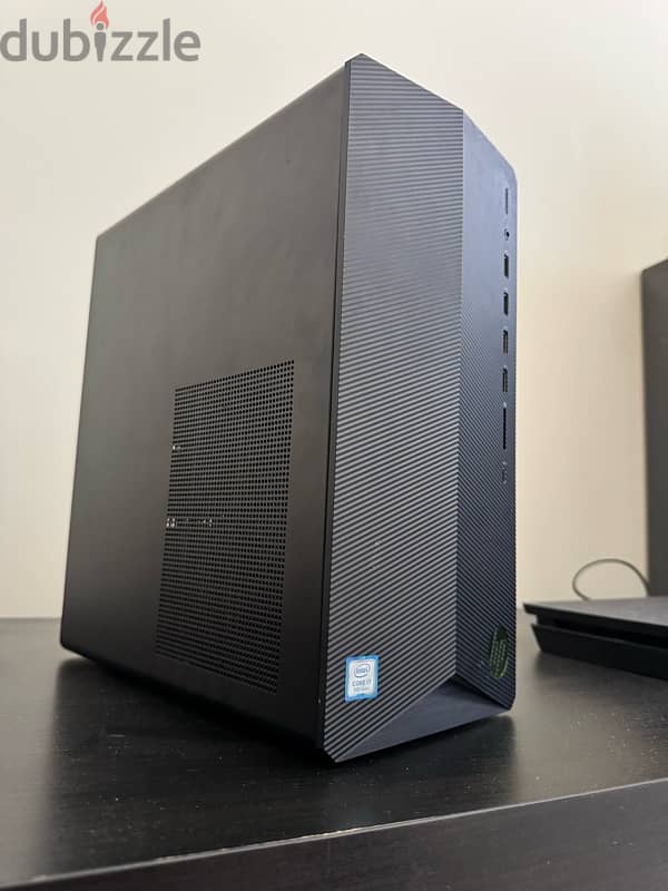 The HP 11 pro gaming pc 3