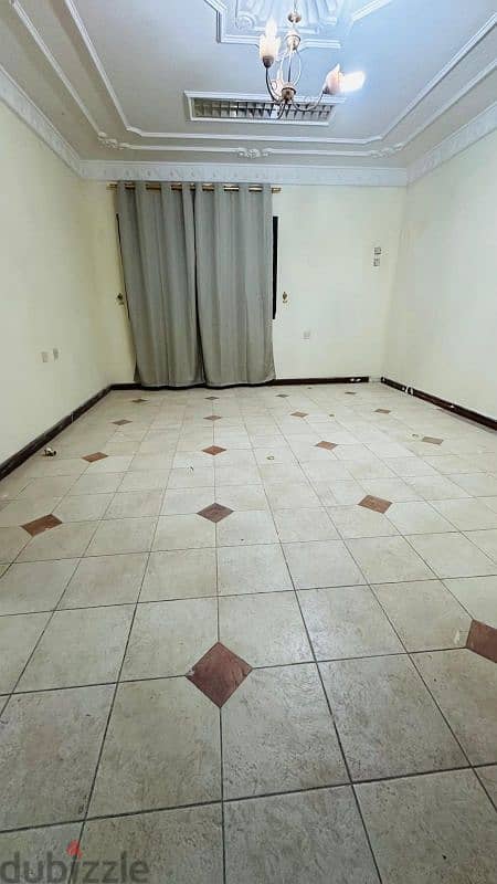 family studio al hilal QR2500 0