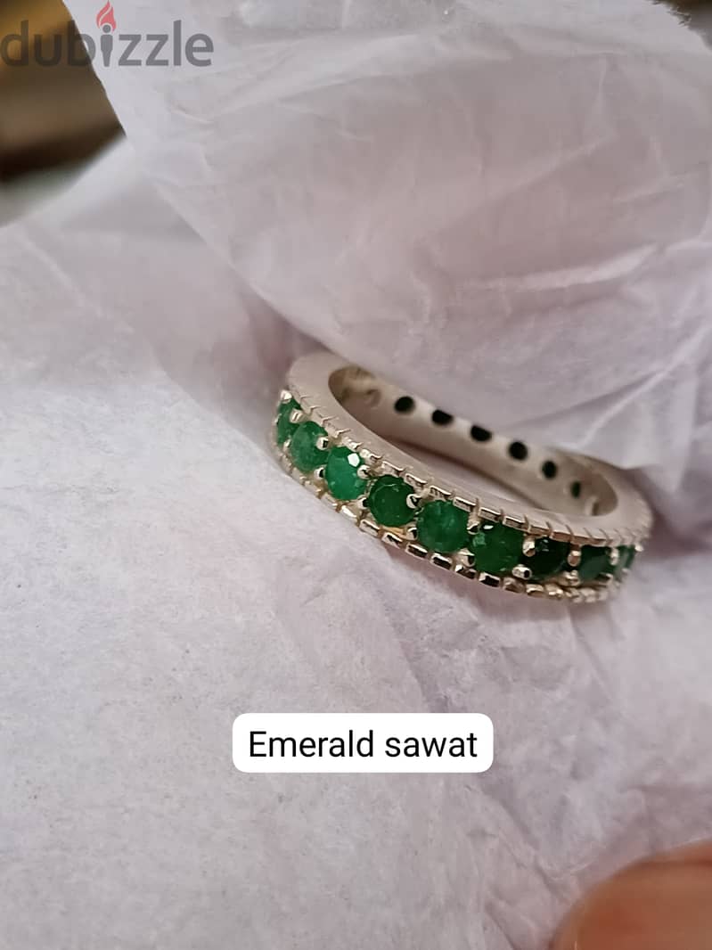 Natural Sawat Emerald with Royal Silver Ring (with Lab Certificate) 2