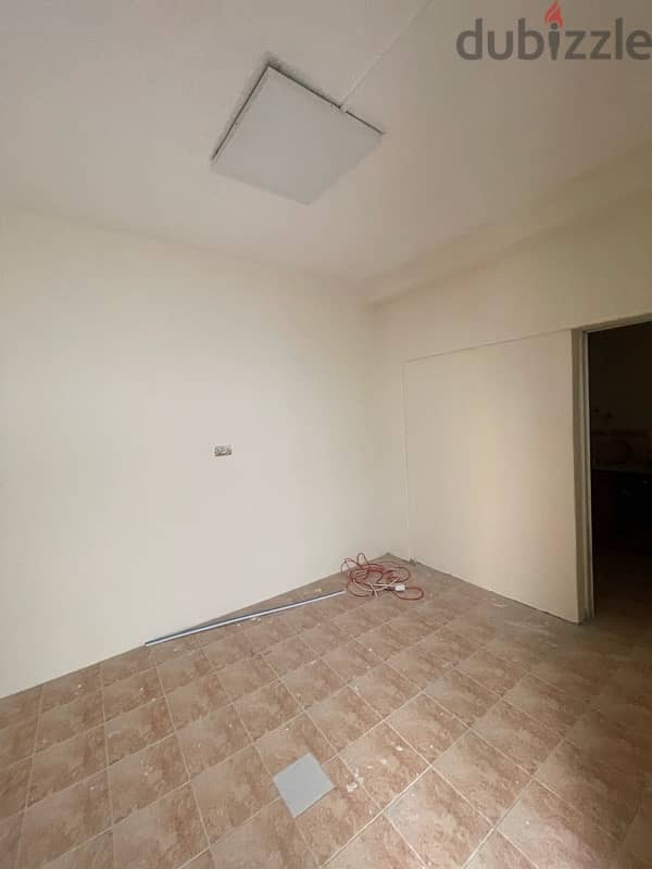 New 1 bhk in Mamoura ( out house ) 2500 Qr 1