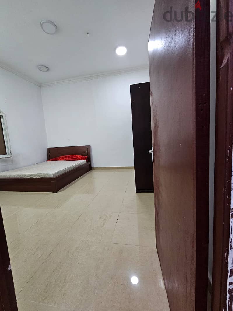 1 BHK UNFurnished room for Family near at Wakrah HMC 17