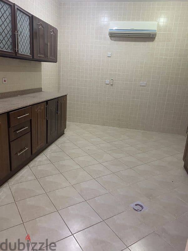 4 rent standalone villa in thumama 9