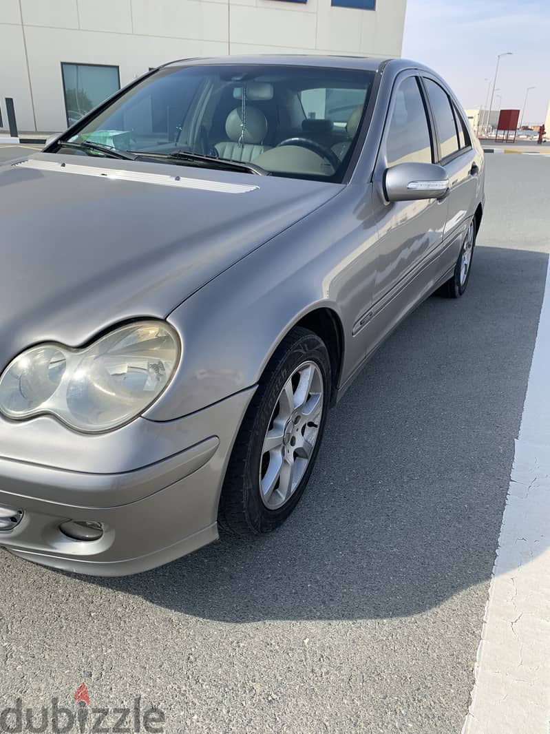 Mercedes-Benz C200 2005 1.6 2