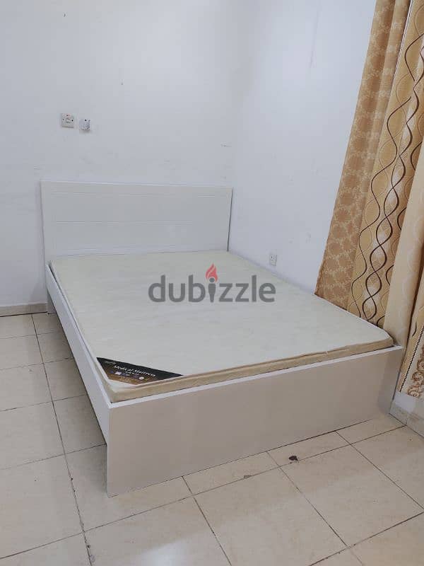 Queen size bed with mattress for sale 2