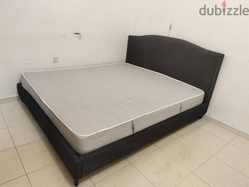 King size bed with mattress for sale 1