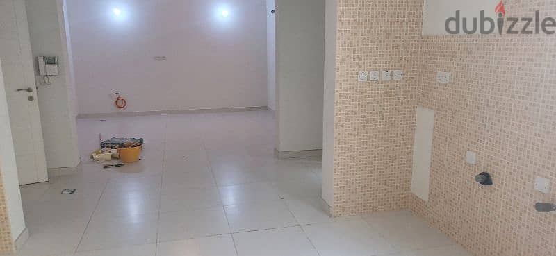 STAFF COMPOUND VILLA: Spacious 4 B/R near Ansar Gallery 11