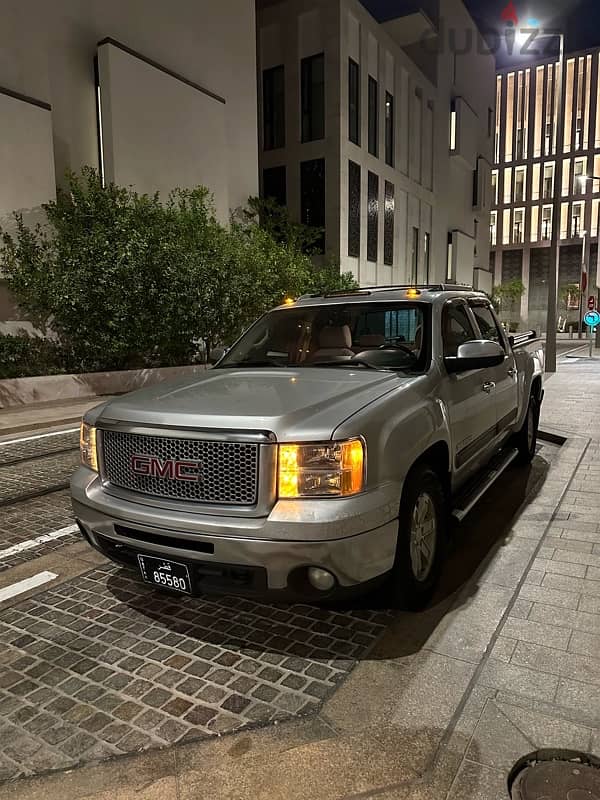 GMC Sierra Almannai 2010 0