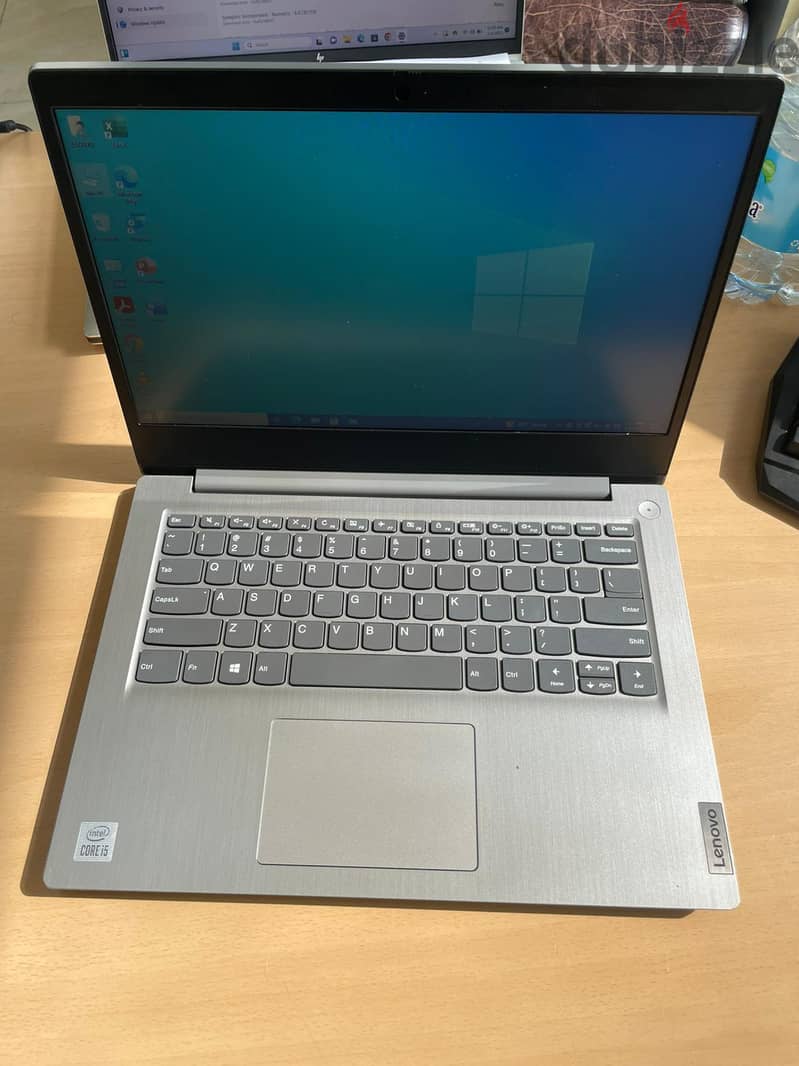 Lenovo i5- 8GB RAM - 256GB SSD 3