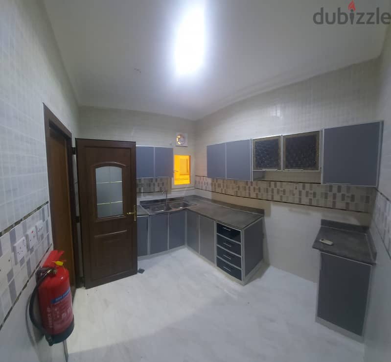 Family flat in building in al wakra 3 Room No commissions 4