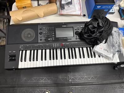 Yamaha PSR-SX900 61 key keyboard arranger Mint Open Box !!