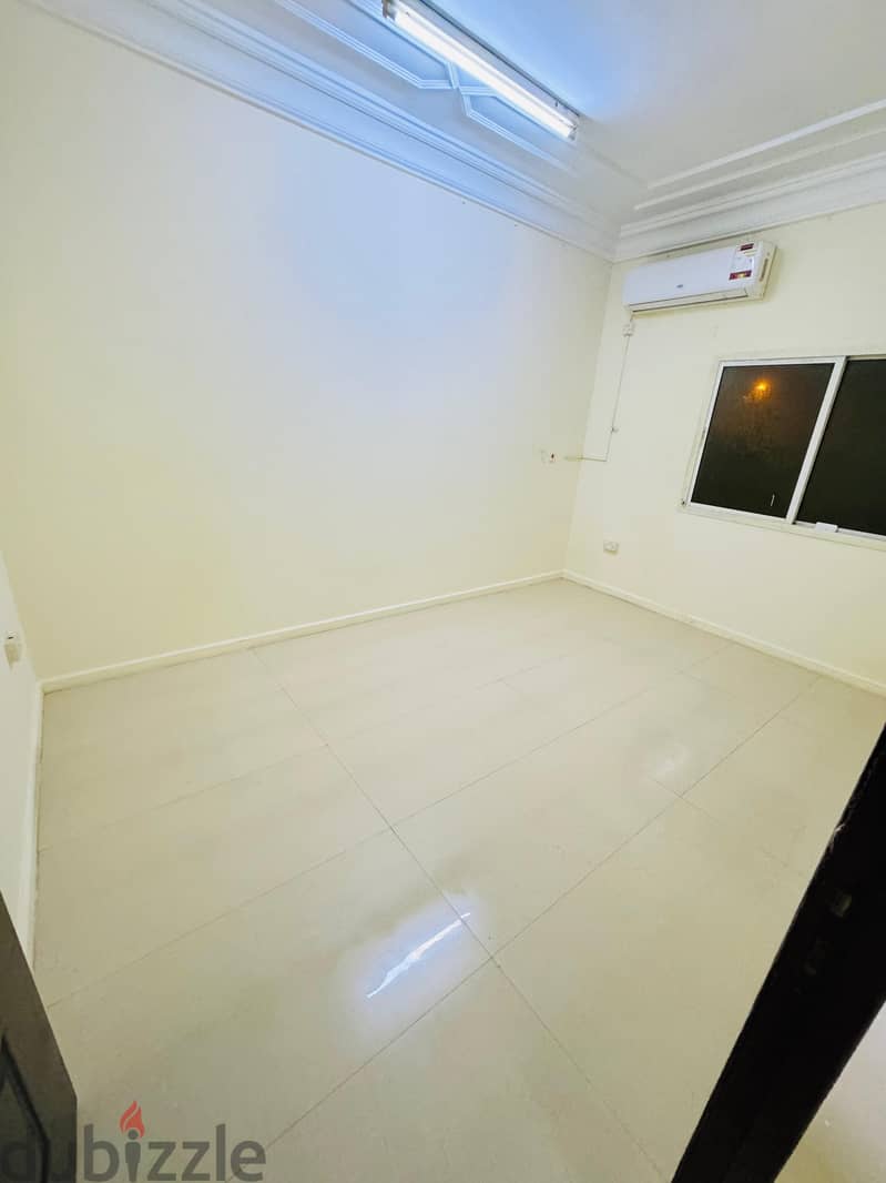 Bachelors villa for rent in wakrah 0