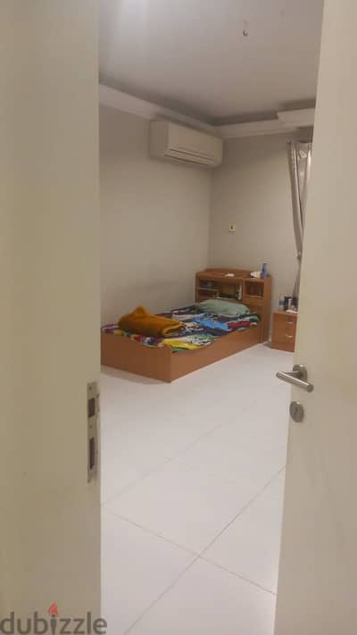 Fully furnished Seperate Executive Bachelor room vacant.