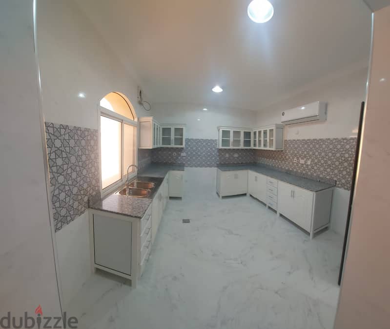 Villa for rent in compound for family only Azghawi area 5 bhk 19