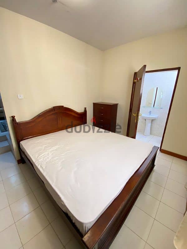 1 bhk  onaiza 0