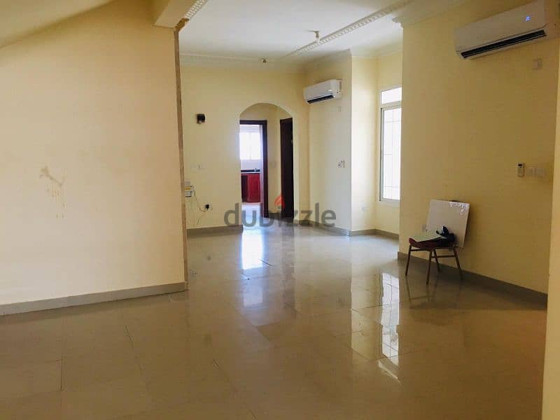 STAFF COMPOUND VILLA: Spacious 4 B/R near Ansar Gallery 4