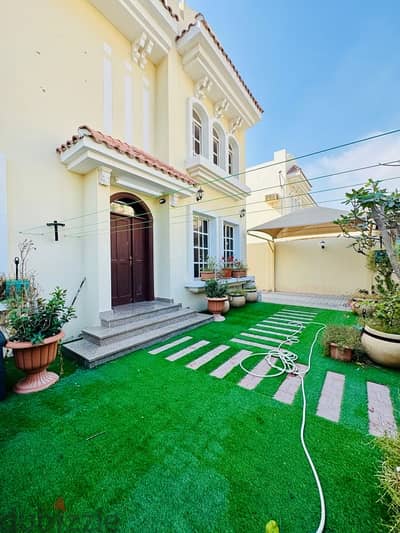 5 BHK Stunning Villa available for family