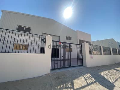 Birkat Al Awamer   This Property Includes :- - 1000 meter plot Big -