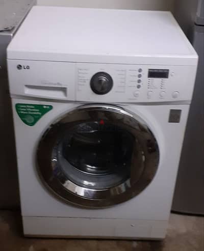 Lg 8. kg Washing machine for sale call me. 70697610