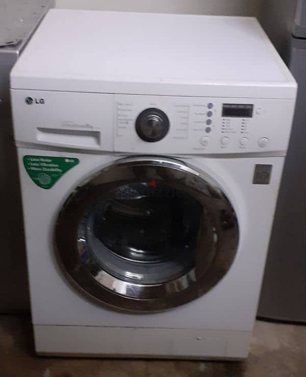 Lg 8. kg Washing machine for sale call me. 70697610 0