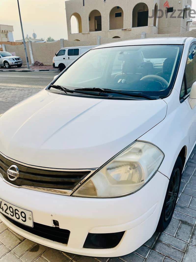 Nissan Tiida 2011 1.8 LITR 4