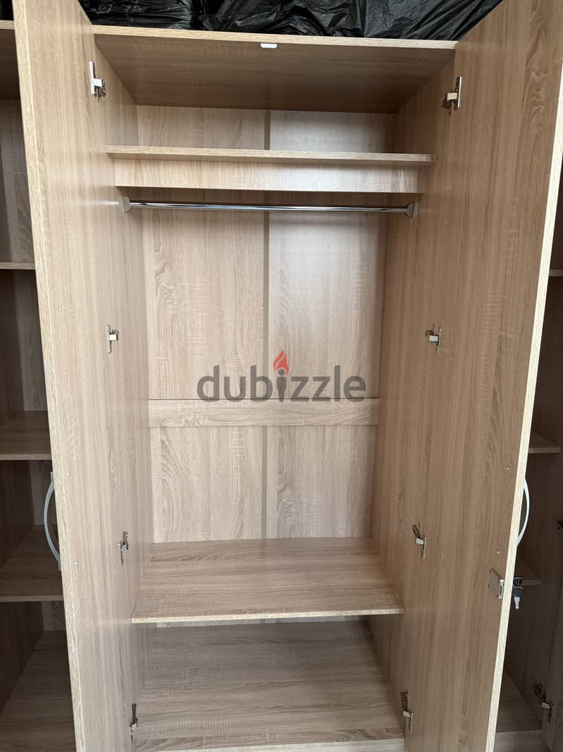 Spacious wooden cupboard/ wardrobe 5