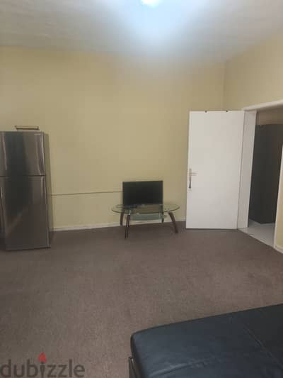 FULLY FURNISHED INDEPENDENT ROOM /KITCHEN/BATH